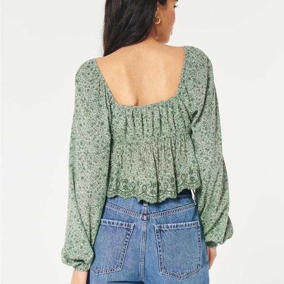 Hollister Easy Long-Sleeve Tie-Front Sweetheart Top - Picture 6 of 6